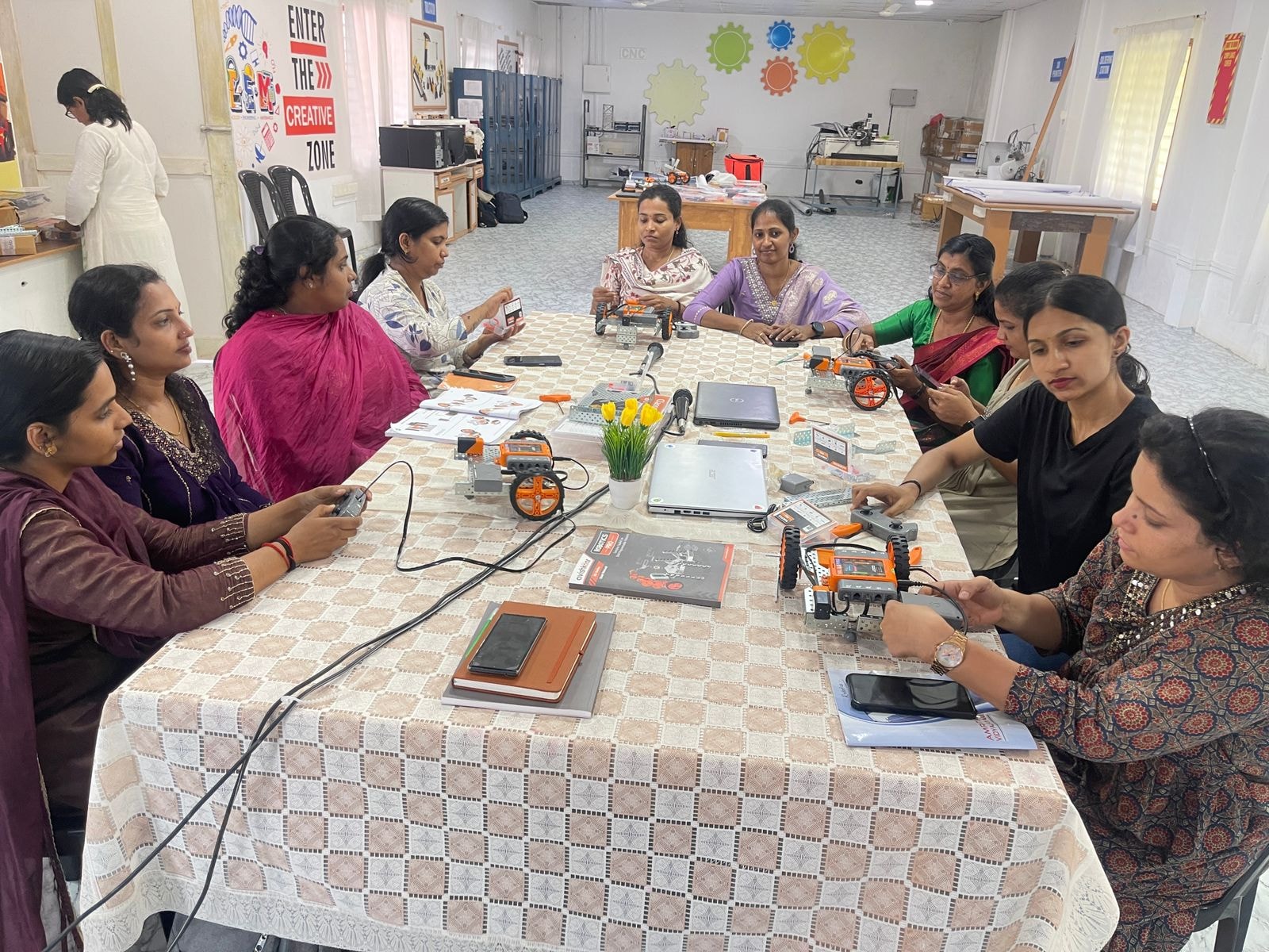 Teacher training session at CreaSpark STEM lab